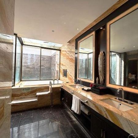 האיקו Eadry Royal Garden Hotel Haikou מראה חיצוני תמונה