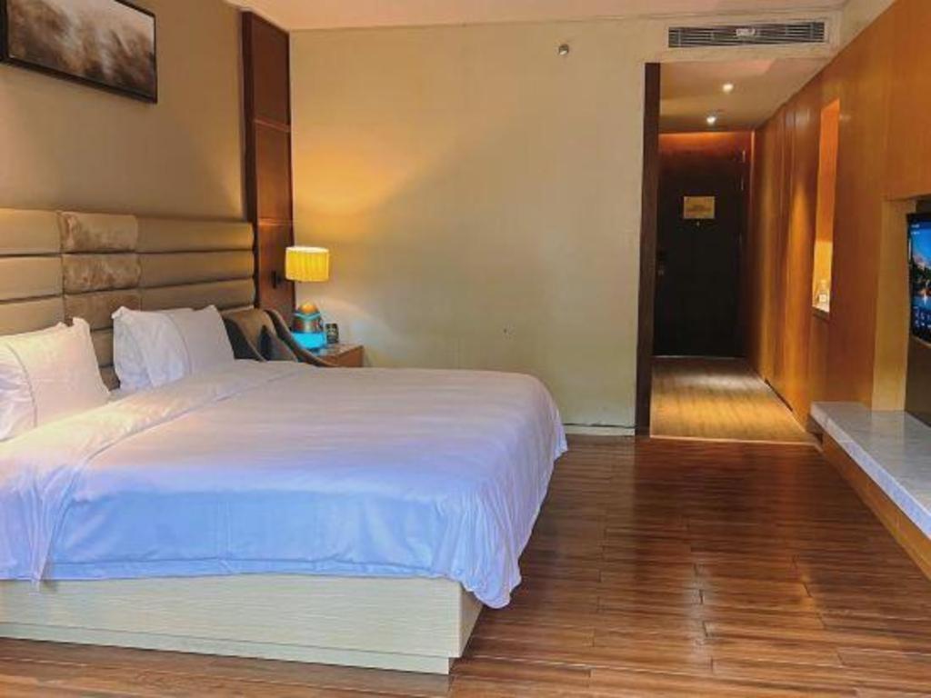 האיקו Eadry Royal Garden Hotel Haikou מראה חיצוני תמונה